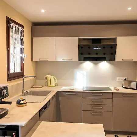 Domaine De Saint Martin By Interhome * Gassin